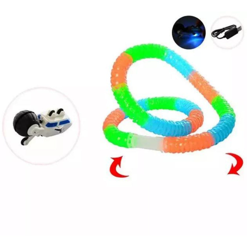Set masinuta cu pista luminoasa 243 piese q-wj668