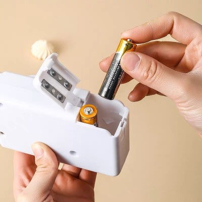 Pachet Avantaj: Masina cusut electrica de mana si aparat masura corporala centimetru